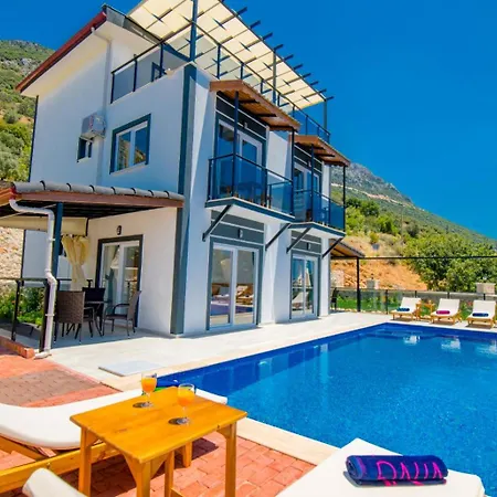 Guclu Villa Kas