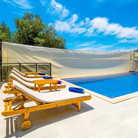 Villa Guclu Kas