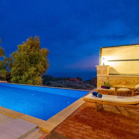 Guclu Villa Kas