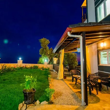 Guclu Villa Kas