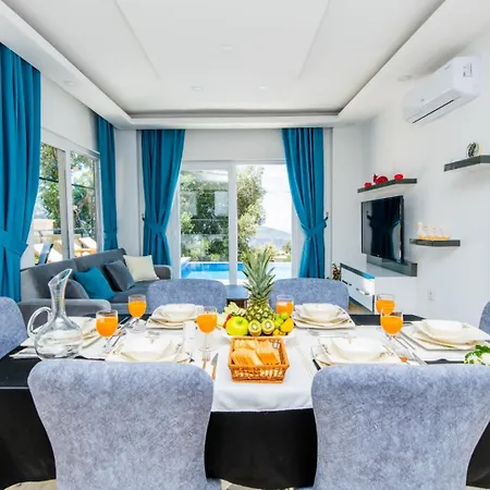 Guclu Villa Kas