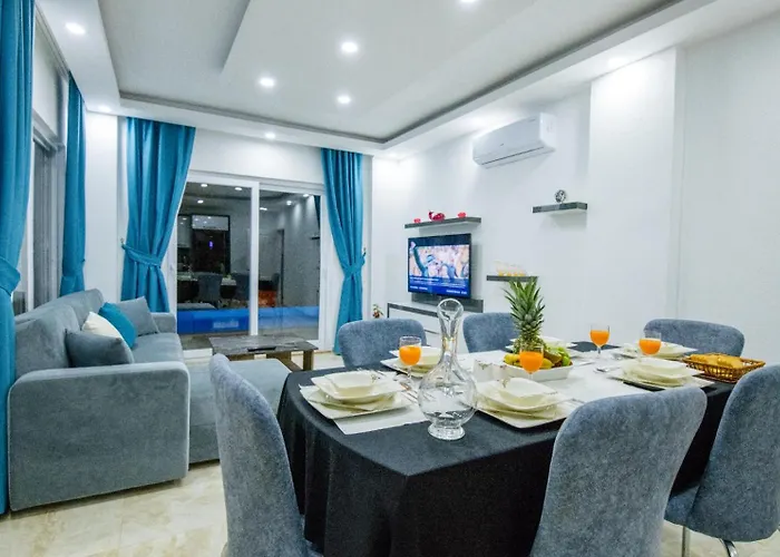 Villa Vılla Guclu *