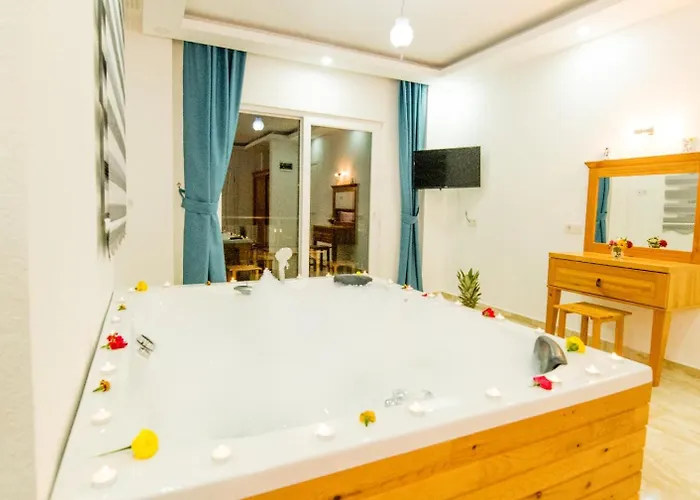 Villa Vılla Guclu *